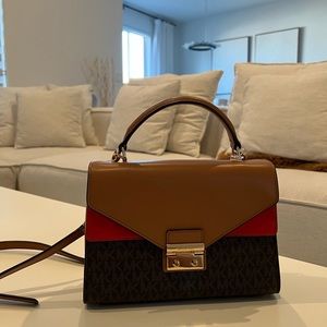 Michael kors crossbody bag